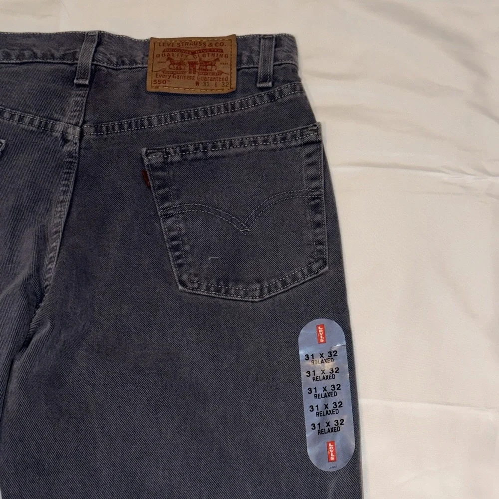 NWT Levis 550 Red Tab Jeans Mens 31x32 Relaxed Fit Blue Denim Stone Wash Y2K